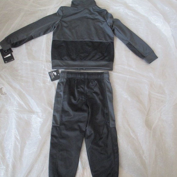 Nike Boys Tracksuit 2 Piece Black Gray 86C389-693 Brand New with Tags - Picture 6 of 8